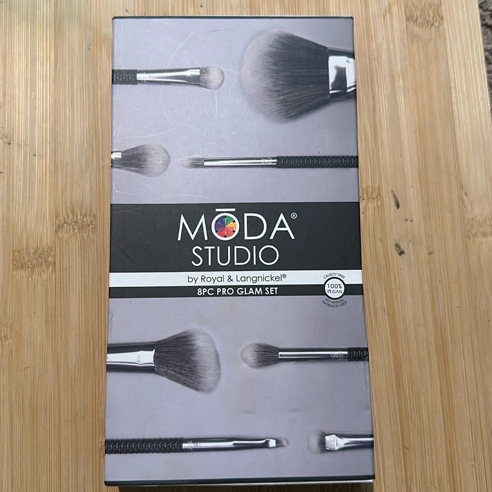 Moda 8pc brush kit